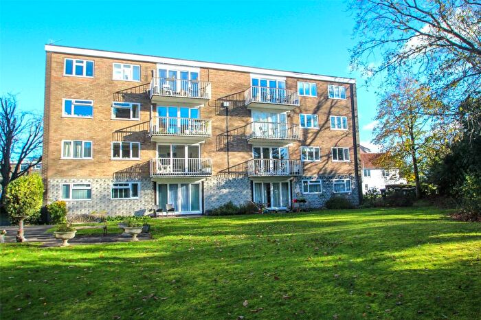 2 Bedroom Apartment For Sale In Admirals Court, Hamble, Southampton, Hampshire, SO31