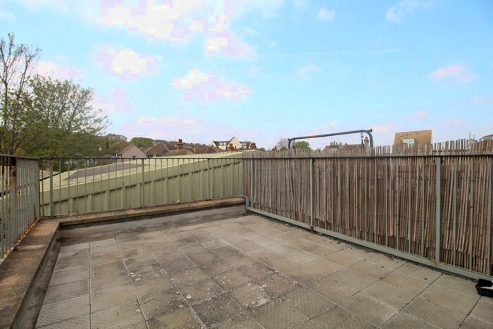 2 Bedroom Flat To Rent In Kent Road Dartford, DA1