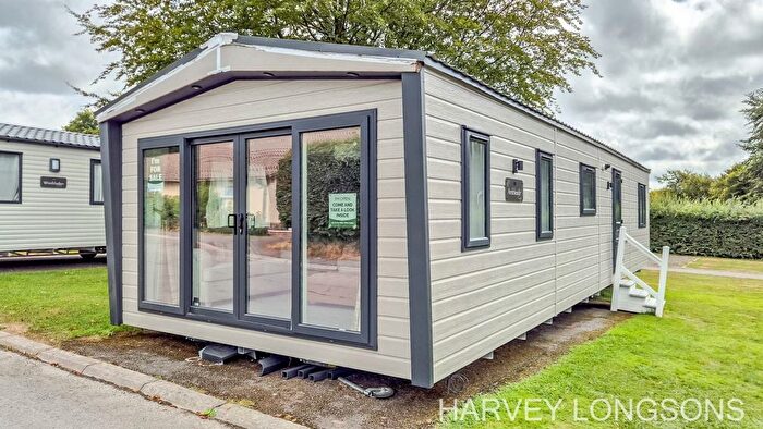 2 Bedroom Park Home For Sale In Combe Martin, Ilfracombe, EX34