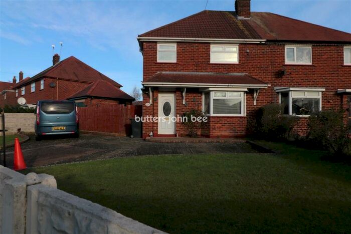 3 Bedroom Semi-Detached House To Rent In Marshfiled Avenue, CW2