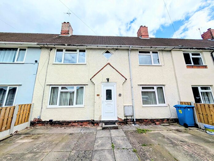 3 Bedroom House To Rent In Walton Crescent, Chesterfield, S40