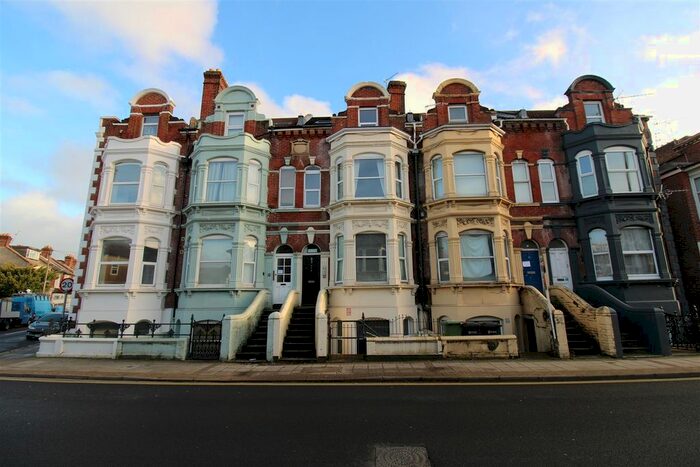 1 Bedroom Flat To Rent In Victoria Road North, Southsea, PO5