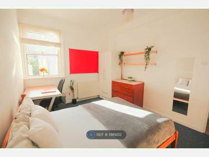 1 Bedroom Property To Rent In Francis Avenue, Southsea, PO4