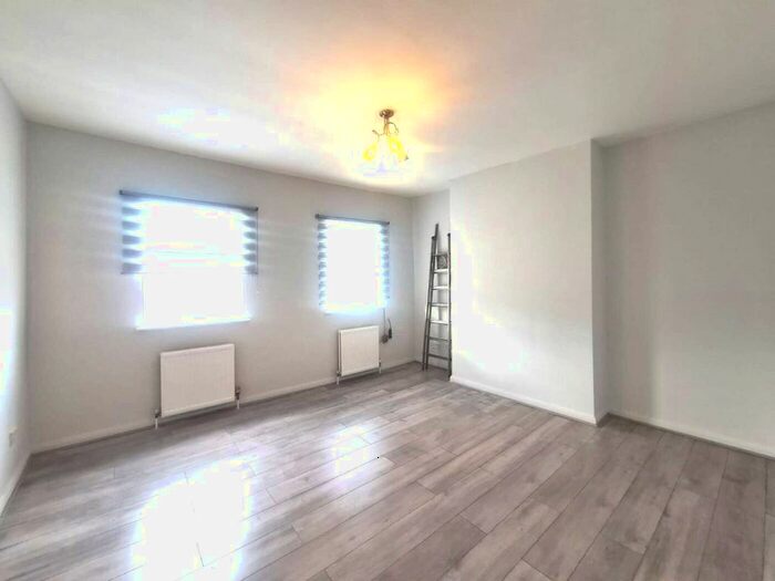 1 Bedroom Flat To Rent In Sheridan Road, Belvedere, DA17