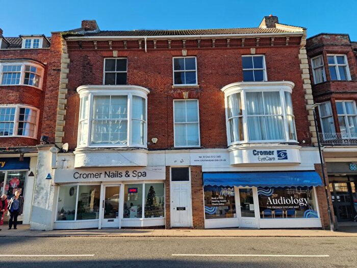 2 Bedroom Flat For Sale In High Street, Cromer, NR27