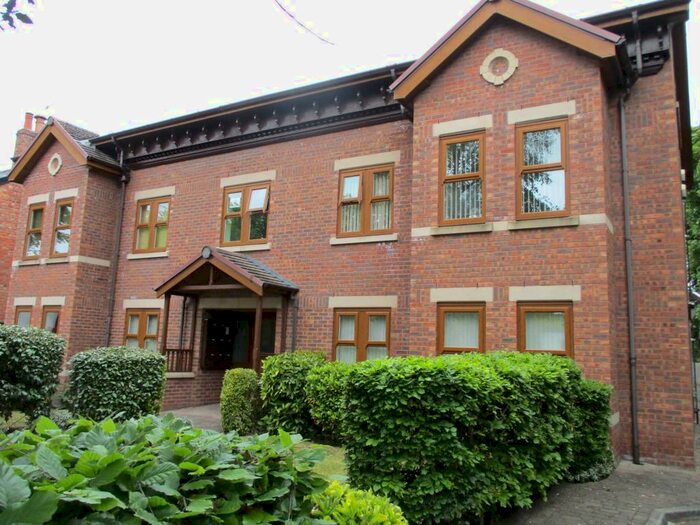 2 Bedroom Flat To Rent In York Road, Formby, L37