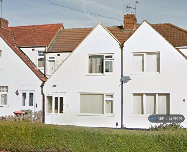 3 Bedroom Terraced House To Rent In Southfields Road, Dunstable, LU6