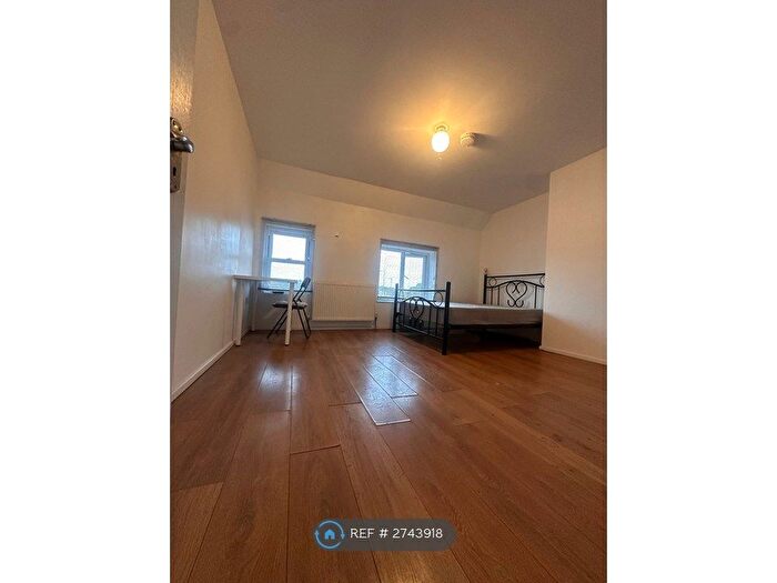 1 Bedroom Flat To Rent In Wimborne Road, Bournemouth, BH2