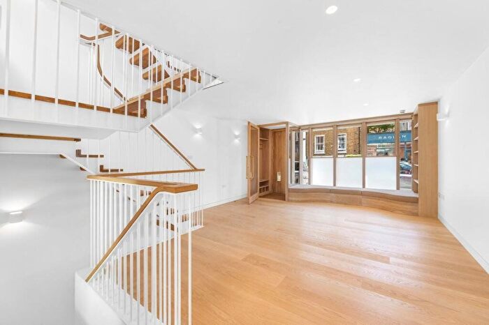 4 Bedroom Detached House To Rent In Lonsdale Road, London, W11