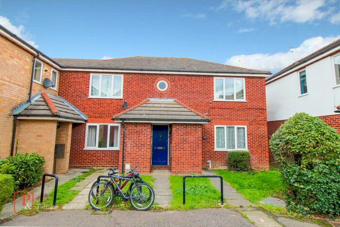 1 Bedroom Maisonette To Rent In Avignon Close, Colchester, Essex, CO2