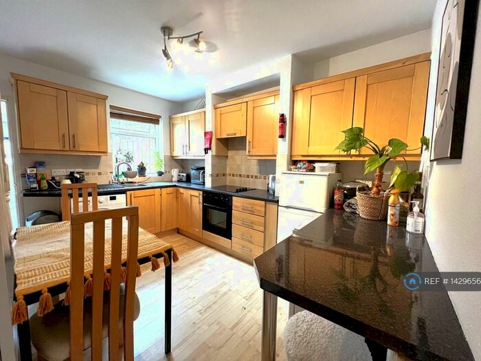 2 Bedroom Semi-Detached House To Rent In Eldon Terrace, Reading, RG1