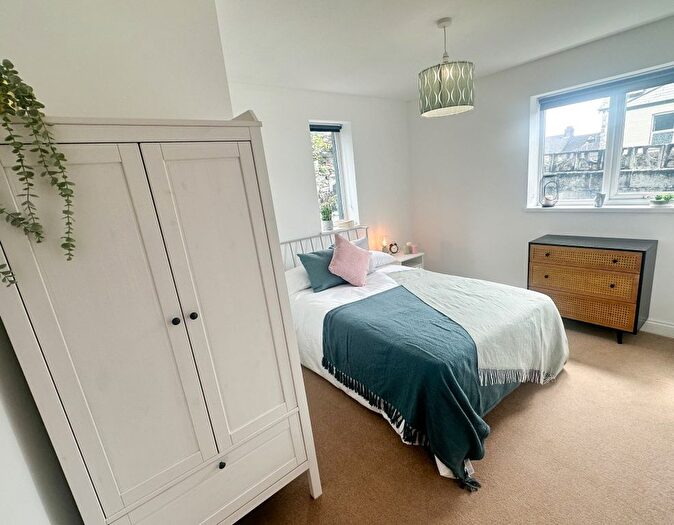 3 Bedroom Flat To Rent In Sutherland Road, Mutley, Plymouth, PL4