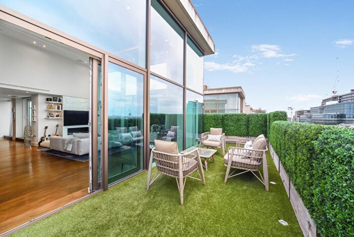 4 Bedroom Flat To Rent In Trinity House, Kensington High Street, London, W14