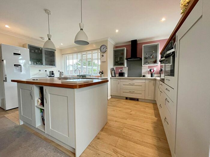 2 Bedroom Bungalow To Rent In Tanglewood Close, Rainham, ME8