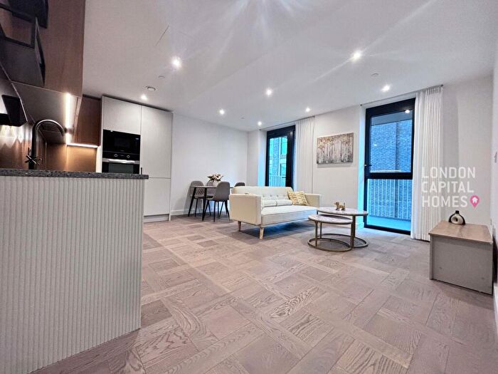 2 Bedroom Apartment To Rent In Merino Gardens, London, E1W