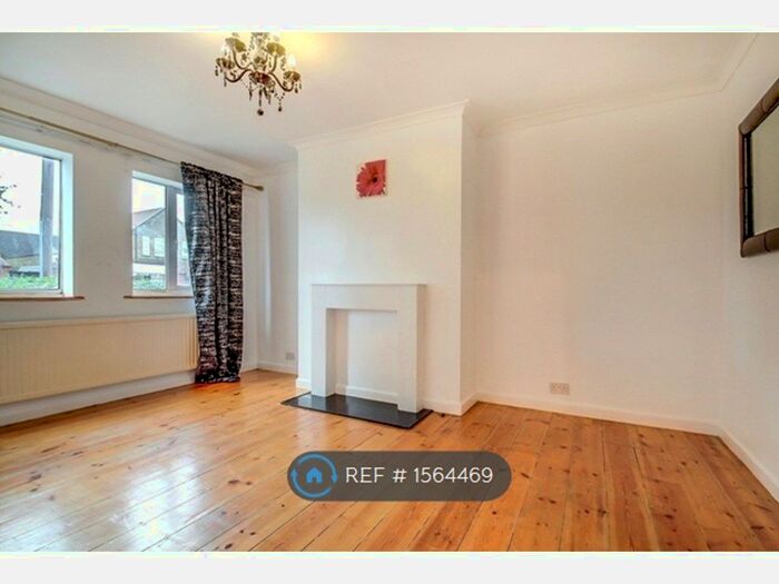 2 Bedroom Maisonette To Rent In Bridge Road, London, NW10