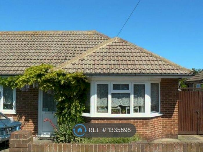 2 Bedroom Bungalow To Rent In Sandwood Road, Ramsgate, CT11