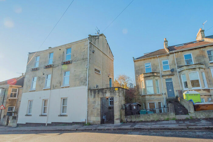 2 Bedroom Flat To Rent In Station Road, Lower Weston, Bath, BA1