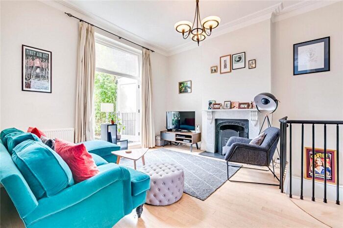 2 Bedroom Semi-Detached House To Rent In Elmore Street, Canonbury, N1