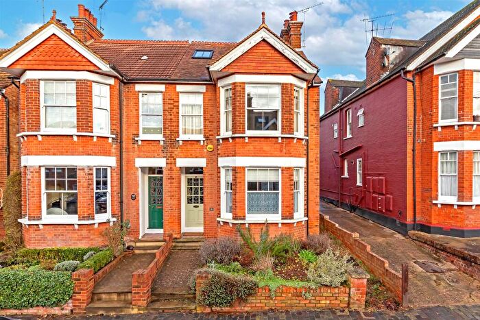 4 Bedroom Semi Detached House For Sale In Ramsbury Road, St. Albans, AL1