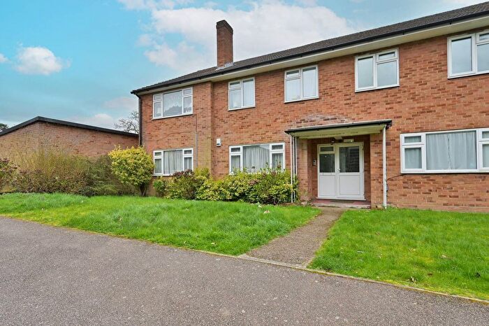 2 Bedroom Maisonette For Sale In Woodville Court, Watford, WD17