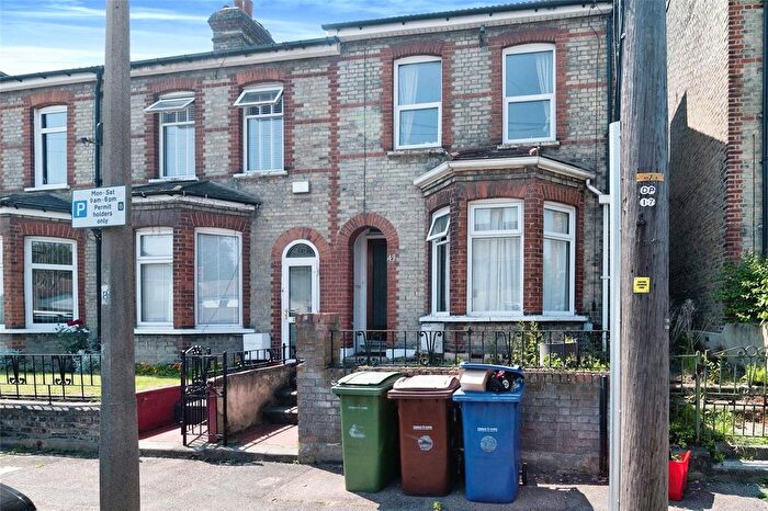 4 Bedroom End Terrace House For Sale In Milton Road, Grays, Essex, RM17