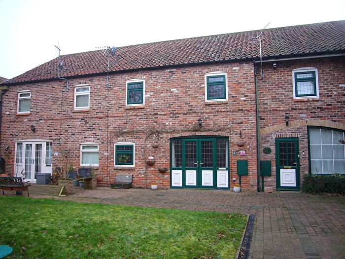 2 Bedroom Barn Conversion For Sale In Barn Hill Farm, Selby Road, Howden, DN14