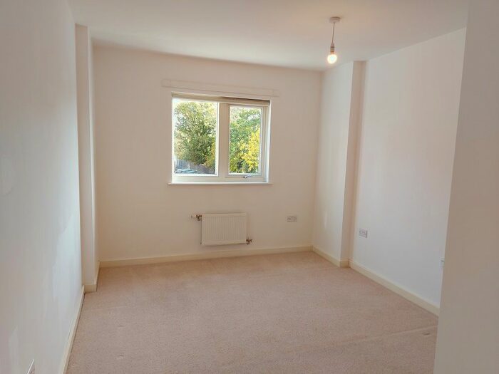 2 Bedroom Flat To Rent In Maylands Avenue, Hemel Hempstead, HP2