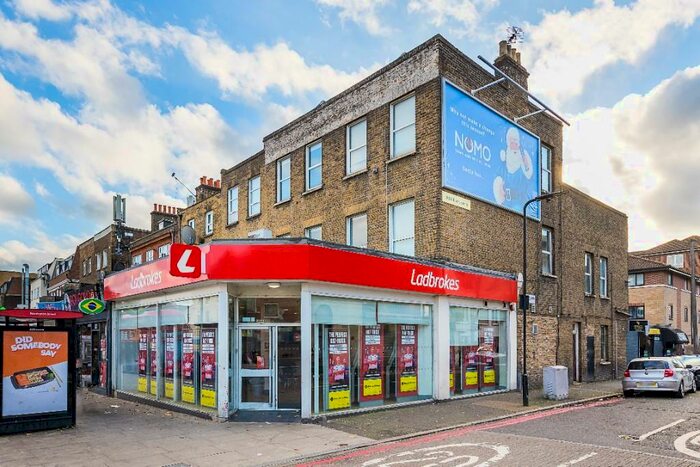 Studio To Rent In Upper Clapton Road, London, E5