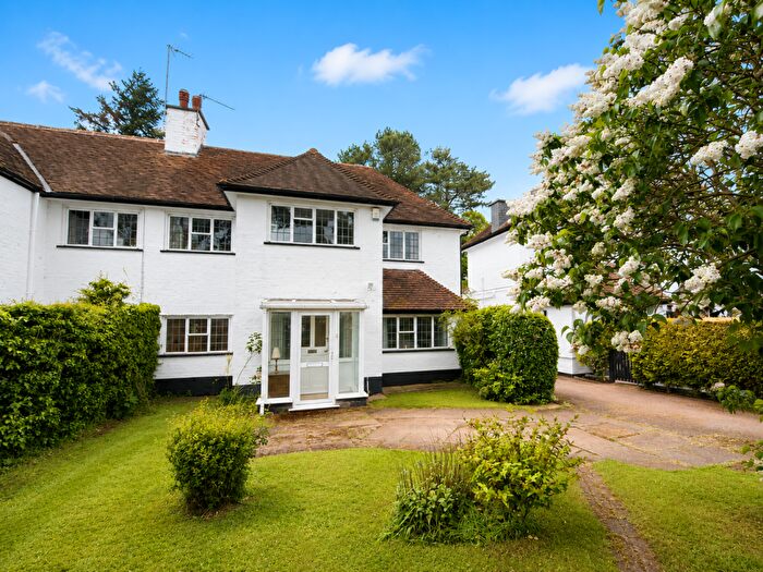 3 Bedroom Semi-Detached House For Sale In Gaulby Lane, Stoughton, LE2