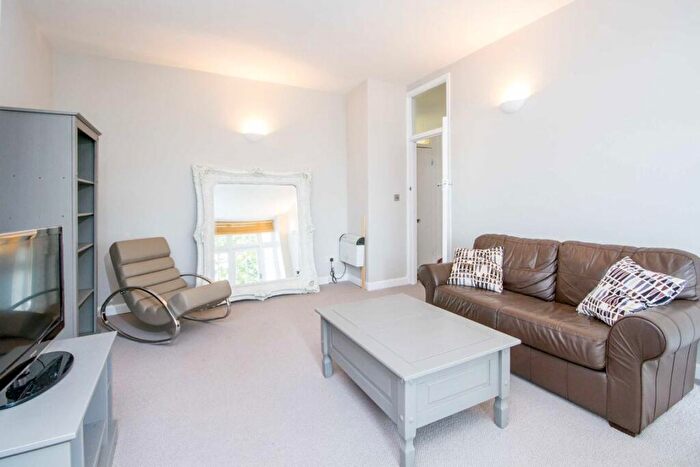 2 Bedroom Flat To Rent In Elm Tree Road, St John's Wood, NW8