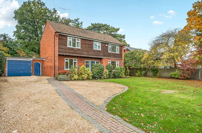 4 Bedroom Detached House For Sale In Rectory Road, Wokingham, Berkshire, RG40