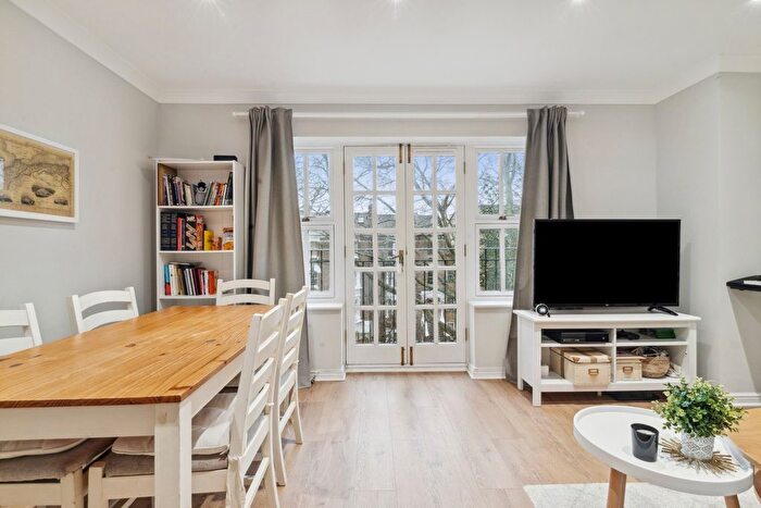 2 Bedroom Flat To Rent In Parkchurch House, Grosvenor Avenue, N5