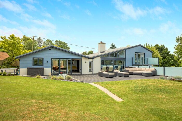 4 Bedroom Detached House For Sale In Horton-Cum-Studley, Oxford, OX33