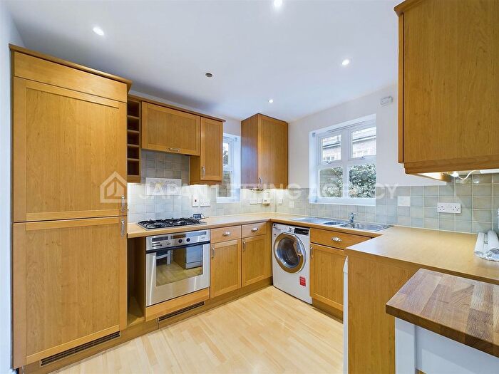 3 Bedroom Semi-Detached House To Rent In Hanger Lane, London, W5