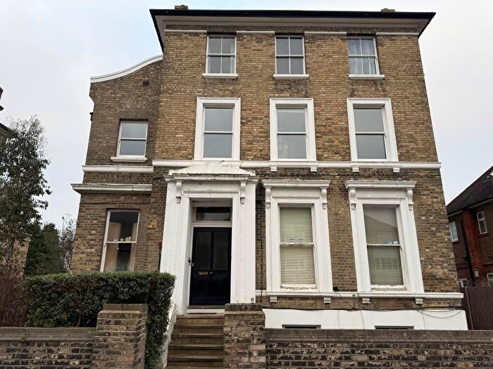 2 Bedroom Apartment To Rent In Surbiton, Surrey, KT6