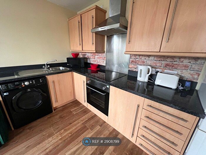 2 Bedroom Flat To Rent In Avonmouth Road, Bristol, BS11