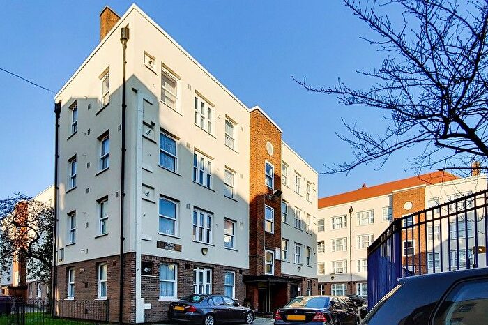 2 Bedroom Flat To Rent In Crewe House, Turin Street, Bethnal Green, E2