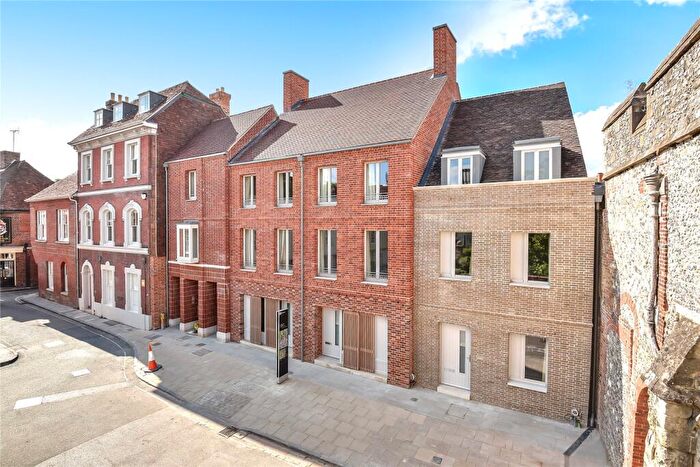 2 Bedroom Duplex To Rent In Kingsgate Street, Winchester, Hampshire, SO23