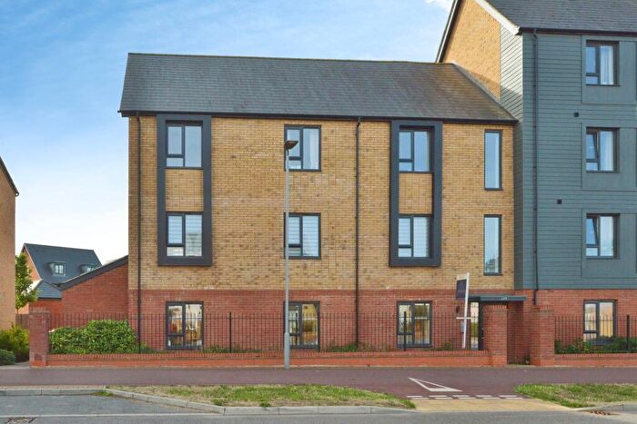 2 Bedroom Flat For Sale In Barrosa Way, Milton Keynes, Buckinghamshire, MK8