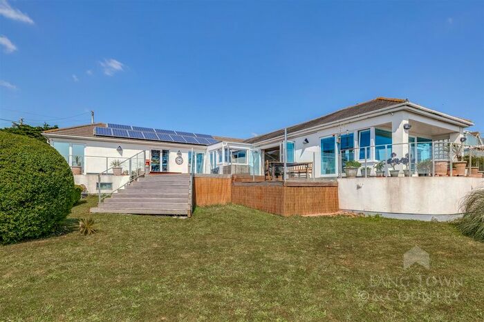 4 Bedroom Detached Bungalow To Rent In Heybrook Drive, Heybrook Bay, Plymouth, PL9