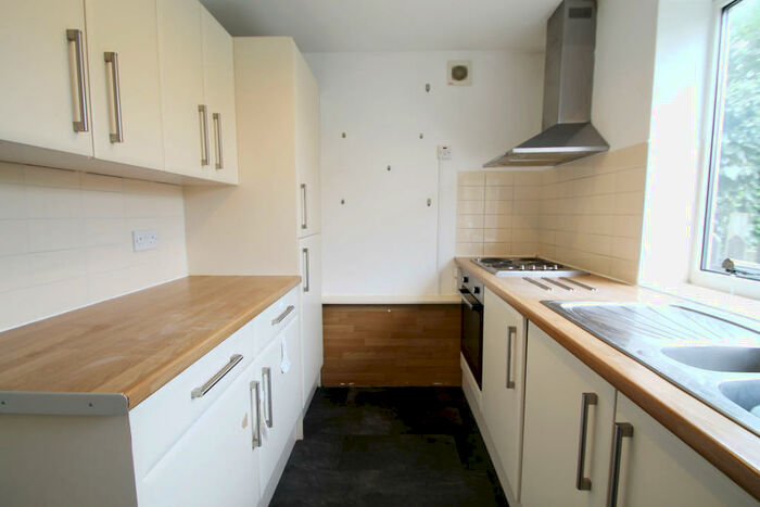 2 Bedroom Maisonette To Rent In Harbex Close, Bexley, DA5