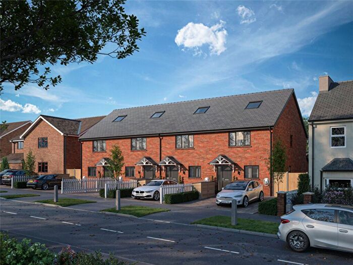 3 Bedroom House For Sale In Top Dartford Road, Hextable, Swanley, BR8