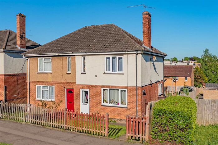 2 Bedroom Semi-Detached House For Sale In , Highfield Road, Kettering, NN15