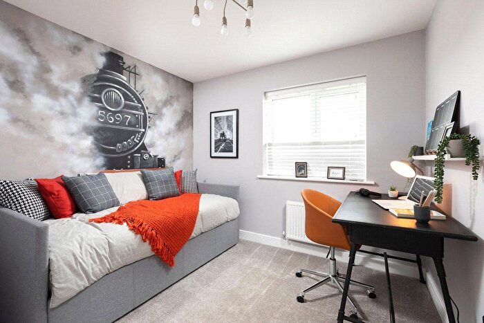 4 Bedroom Detached House For Sale In Lucas Gardens, Shirley, Solihull, West Midlands, B90
