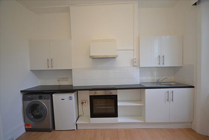 Studio To Rent In Dunster Gardens, London, NW6