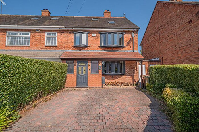 4 Bedroom Semi-Detached House For Sale In Packwood Close, Bentley Heath, B93