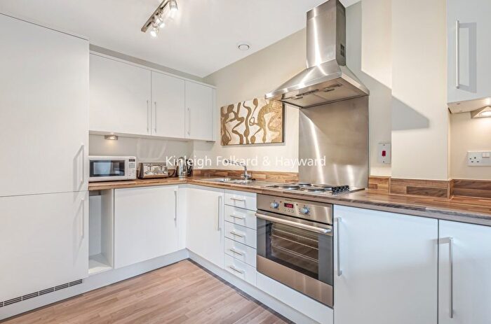 2 Bedroom Flat For Sale In George Mathers Road, London, SE11