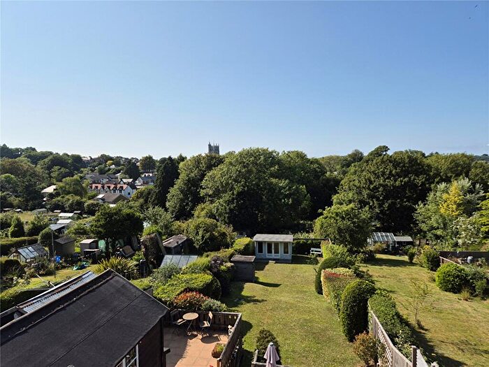 3 Bedroom Detached House For Sale In Castle Hill, Newport, Isle Of Wight, PO30