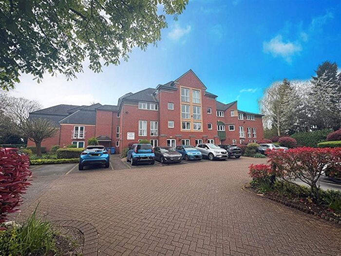 1 Bedroom Flat For Sale In Whitehall Road, Sale, M33